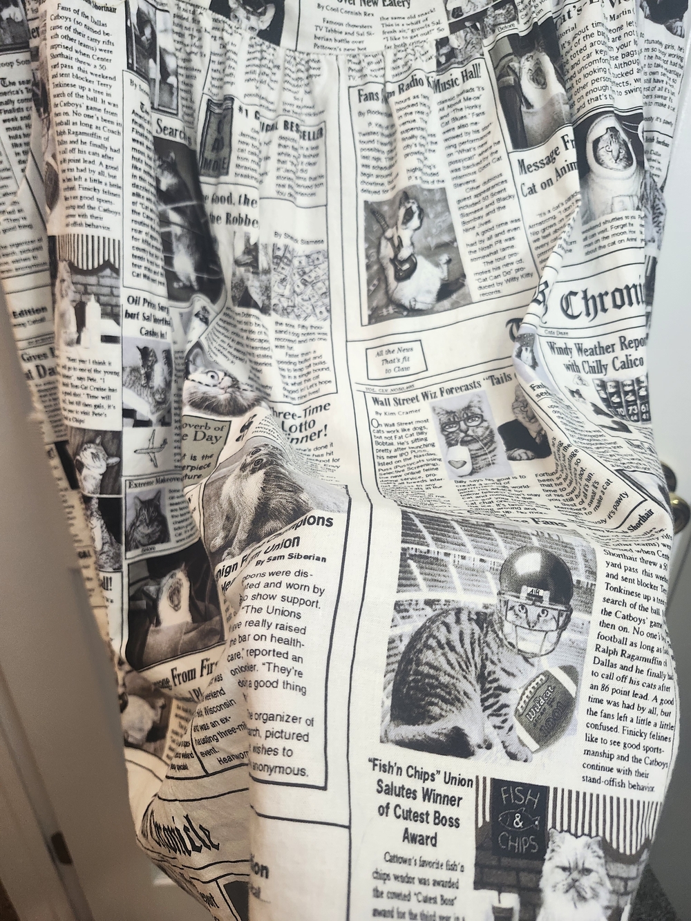 Retrolicious Cat Newspaper Print Dress | Made in USA | 3X (≈ Torrid 2X Fit) - Picture 6 of 7